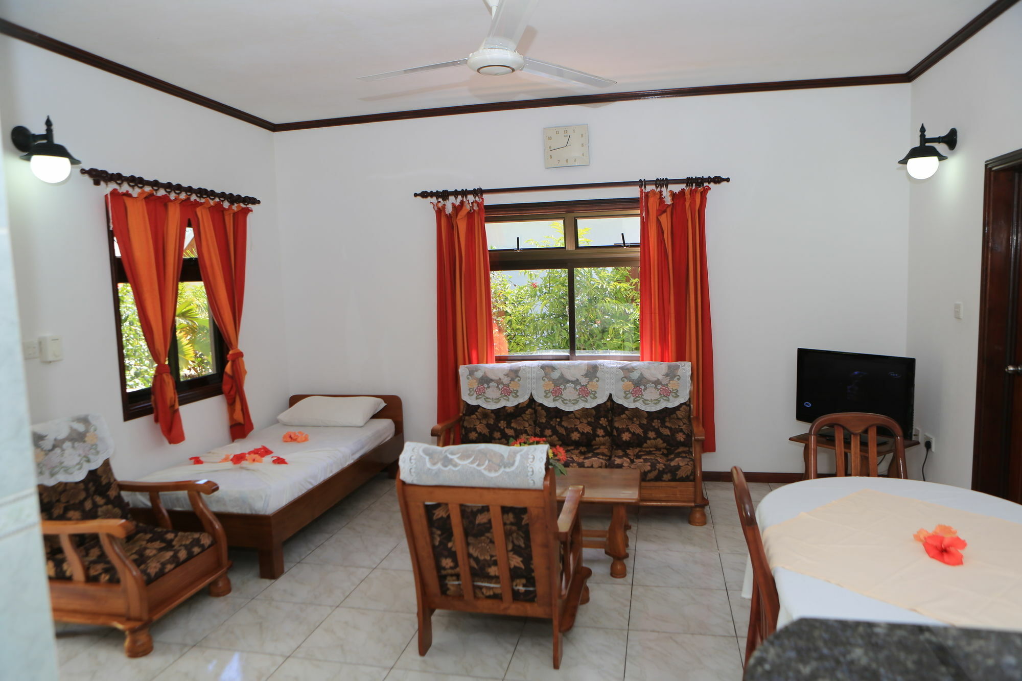 ชาเลต์ ด็องซ์ รียูเนียน Hotel ลาดิก ภายนอก รูปภาพ